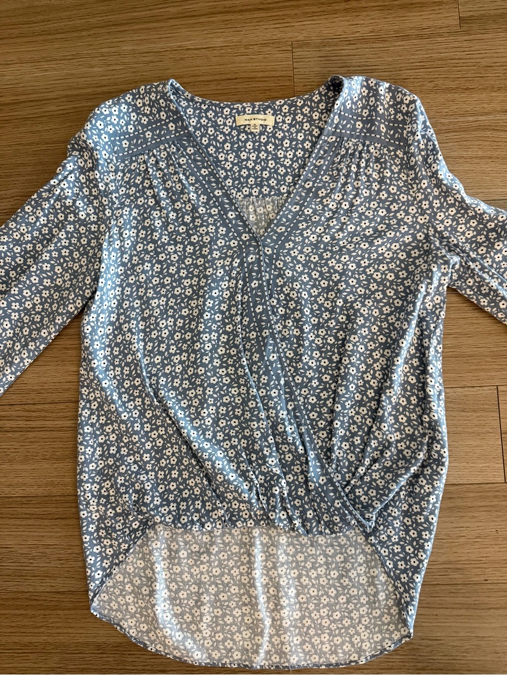 Max Studio Womens Small Blue White Floral Faux Wrap Rayon Blouse Long Sleeve - Picture 15 of 16